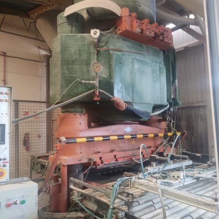 3e2b24_8596b8f44bc04489ad654fd729a4270fmv2